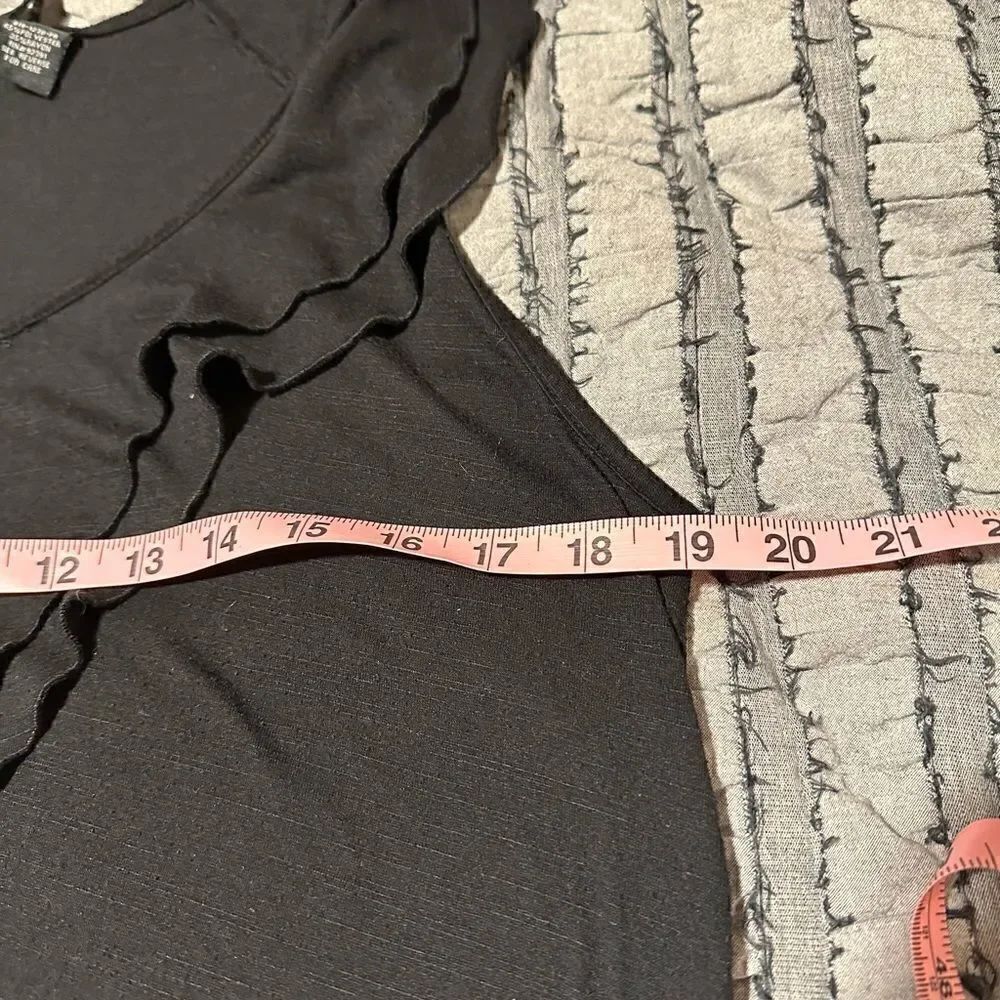 Sleeveless V Neck Blouse Solid Black Ruffle Trim - Picture 6 of 7